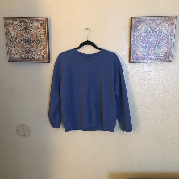 Hanes Other - Hanes Sweatshirt